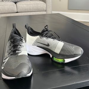 Nike mens sneakers worn once